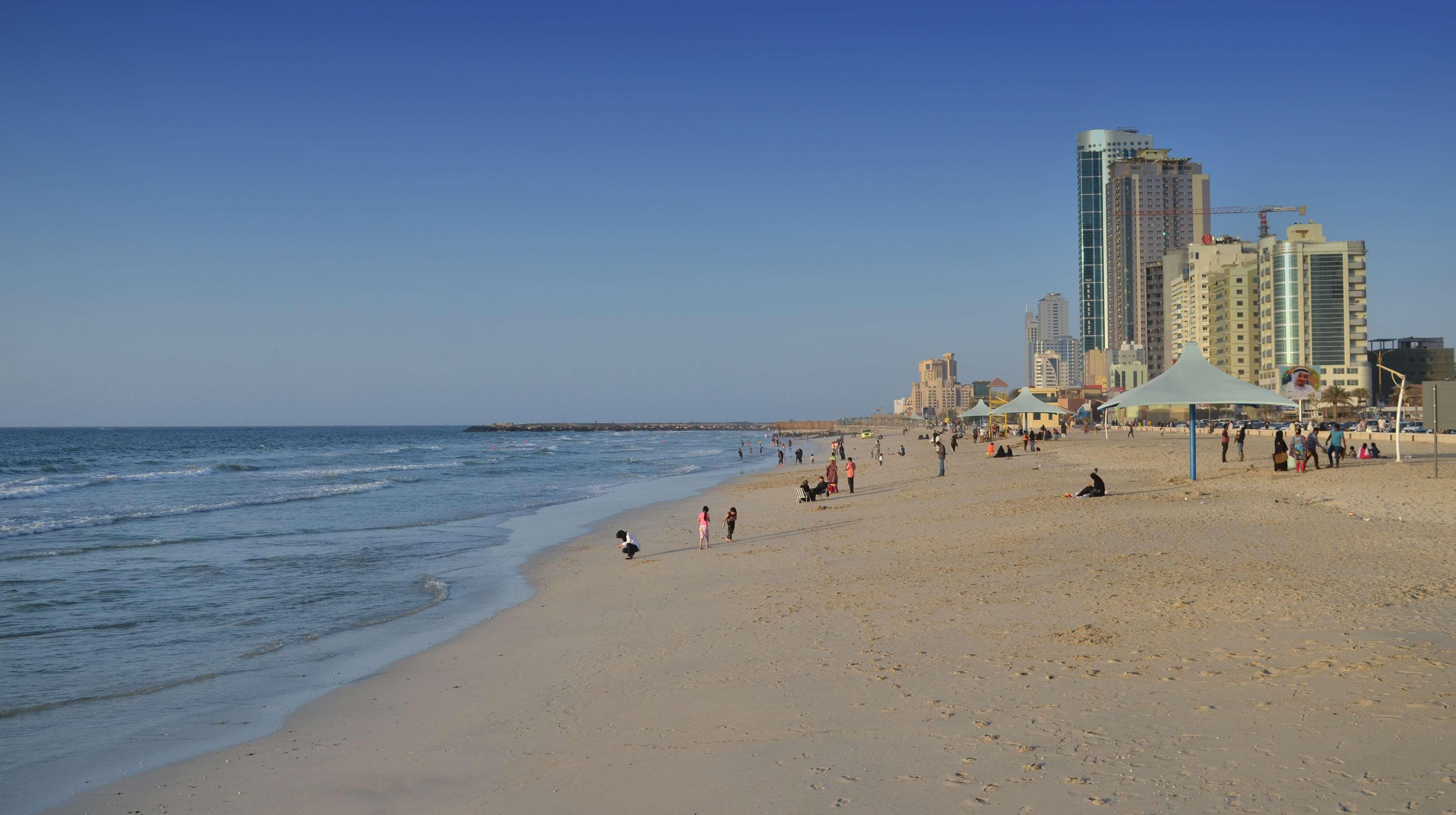 Radisson Blu Hotel, Ajman Eksteriør bilde The beach of Rehovot