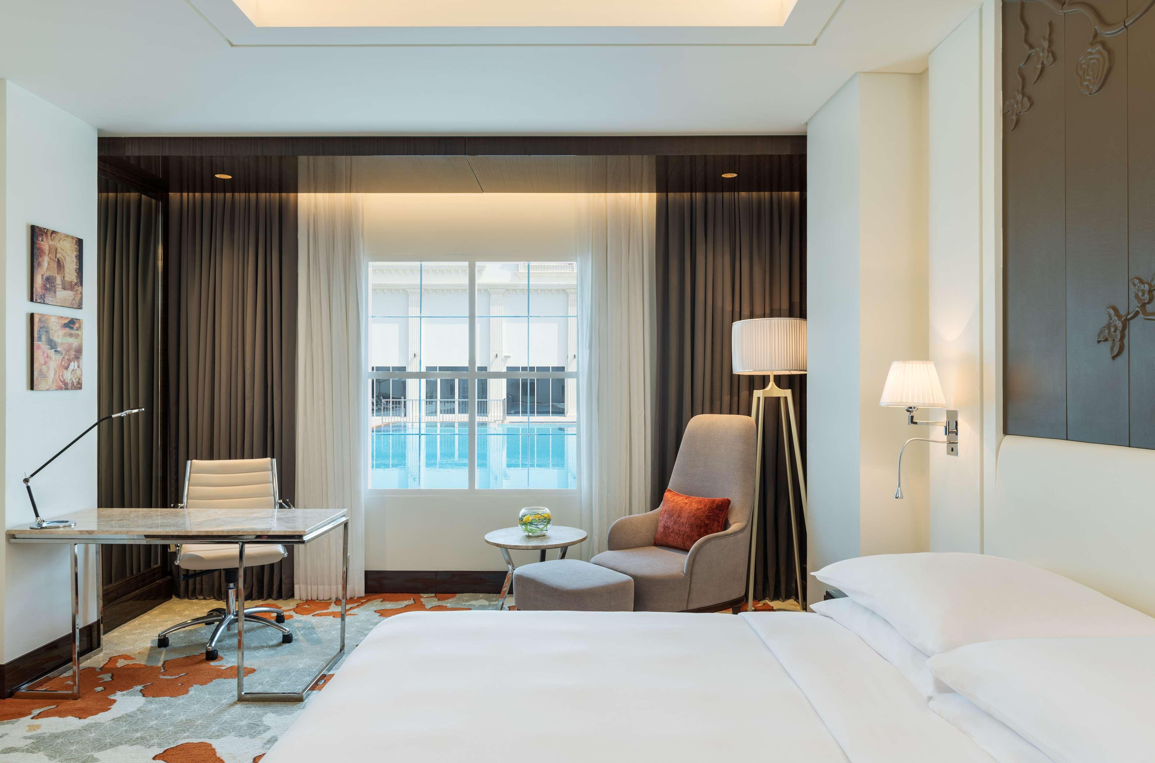 Radisson Blu Hotel, Ajman Eksteriør bilde Deluxe Room