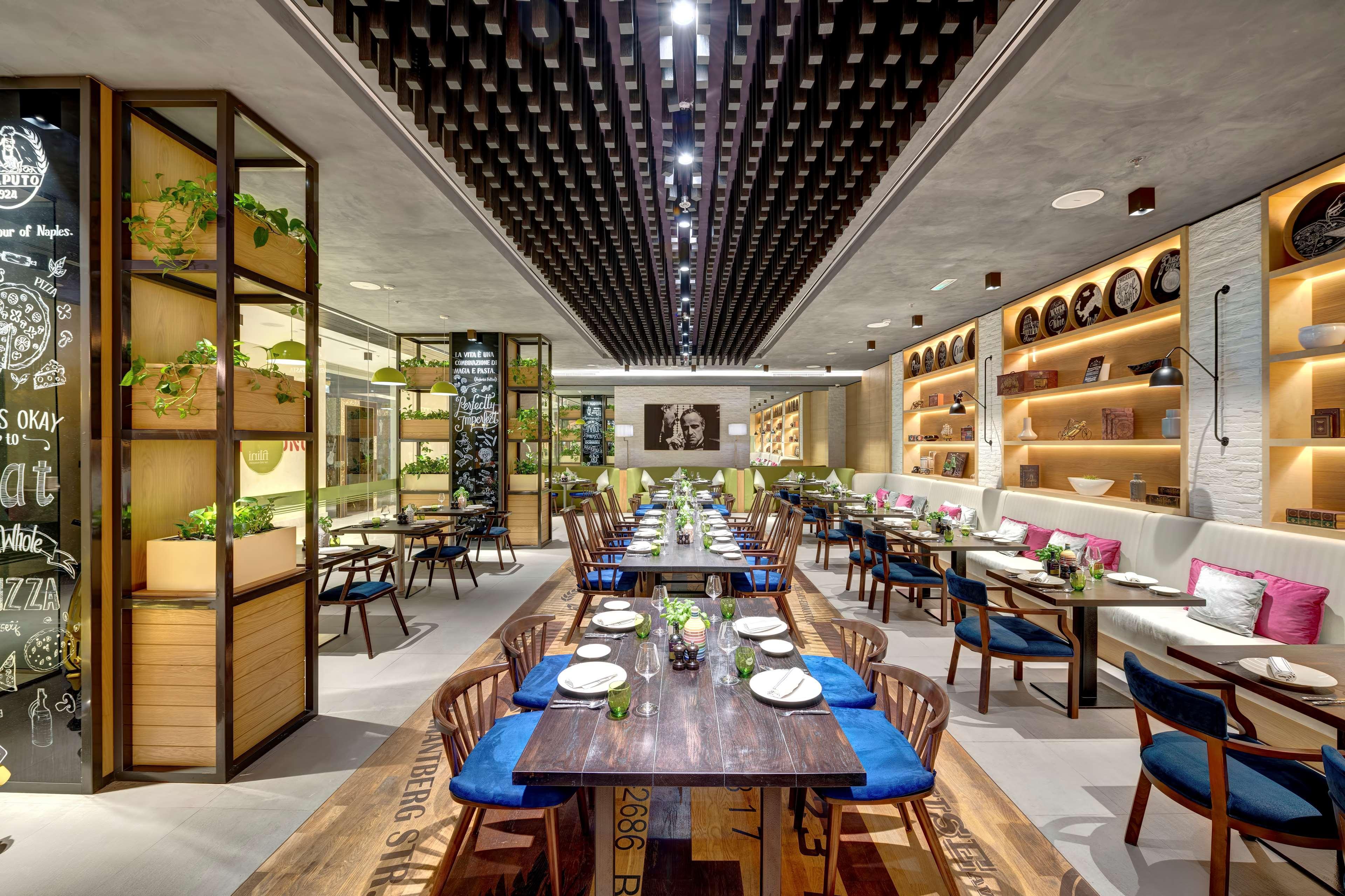 Radisson Blu Hotel, Ajman Eksteriør bilde The restaurant